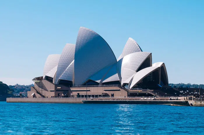 Modern Architectural Wonders: Mesmerizing Globally Minded Tourists