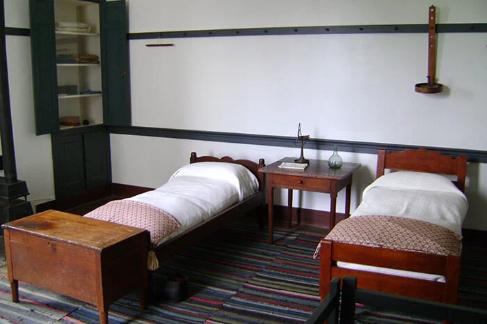 shaker style furniture