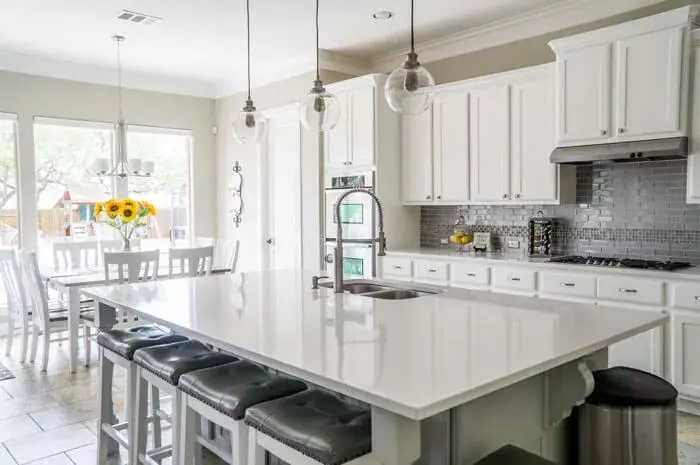 Why Include A Custom Kitchen Island In Your Home?