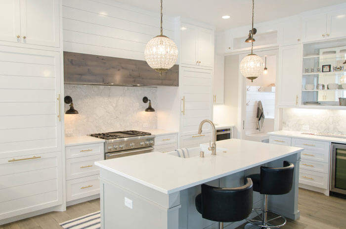 White kitchen cabinets